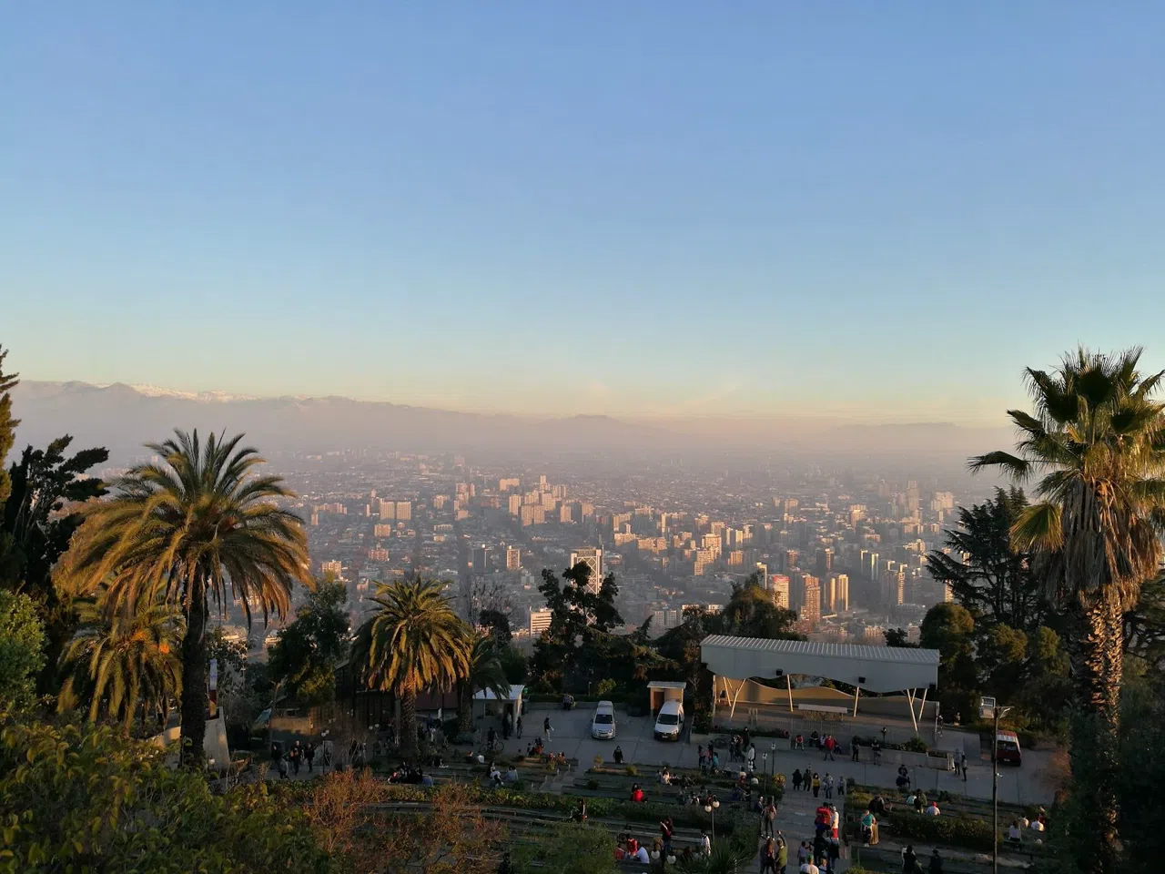 De Andes lezen: de cerro's van Santiago en de kabelspoorwegen die ze beklimmen