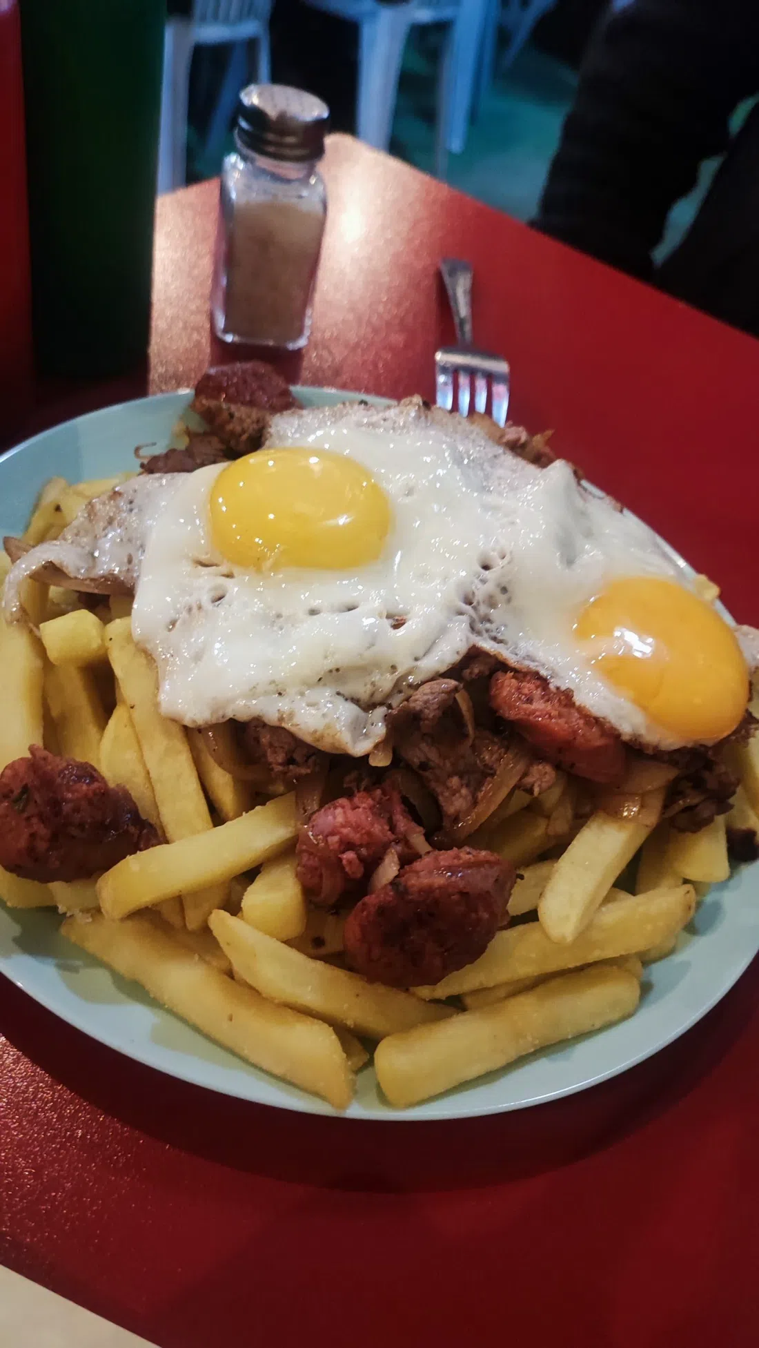Medio Kilo, Santiago