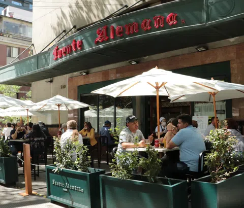 The Completo and the City: Santiago's Street-Level Hot Dog Obsession