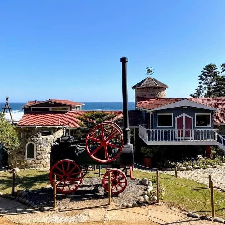 Casa de Isla Negra, Santiago