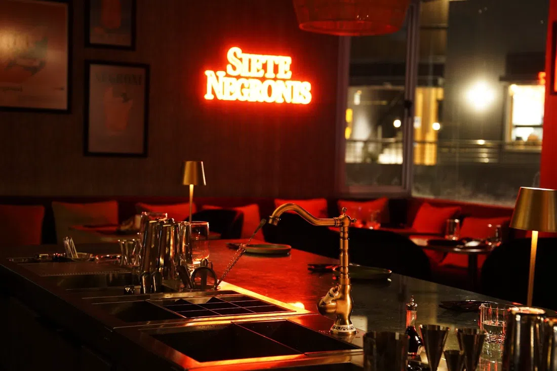 Siete Negronis, Santiago