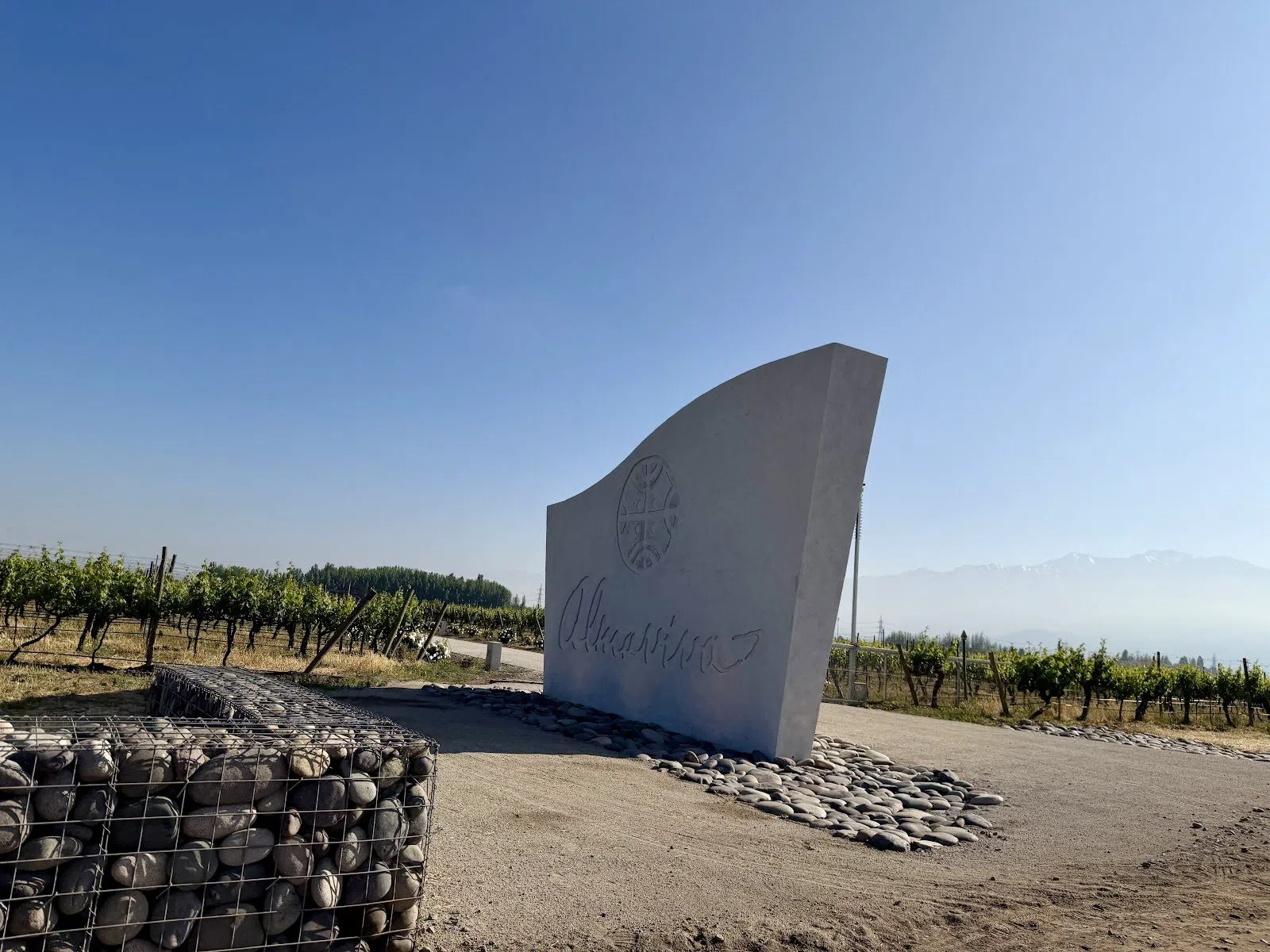 Almaviva, Santiago